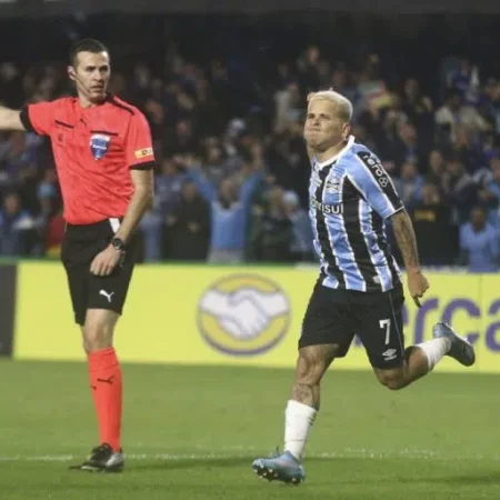 Grêmio domina o The Strongest e mantém esperanças na Libertadores