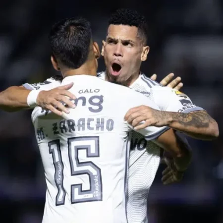 Atlético-MG conquista vitória sobre o Bragantino e ascende na tabela do Brasileirão