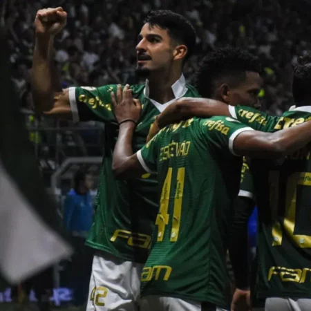 Palmeiras vence o Atlético-GO e assume a segunda posição no Brasileirão