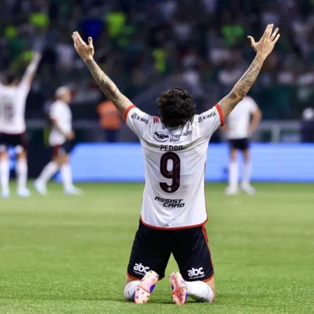 Flamengo avança na Copa do Brasil apesar da derrota para o Palmeiras