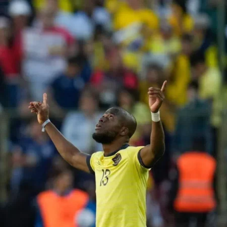 Equador vence Peru com gol decisivo de Enner Valencia