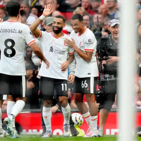 Liverpool domina o Manchester United em Old Trafford e mantém invencibilidade